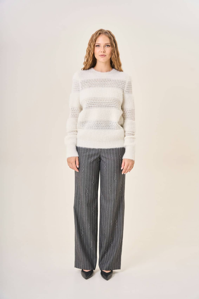 ДЖЕМПЕР STERN женский пушистый объемный с мягким облегающим кроем